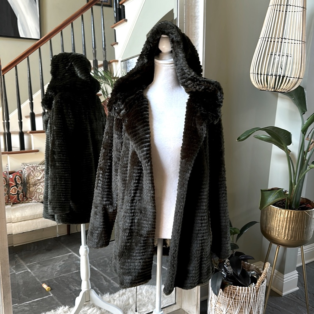 FAUX FUR HOODED JACKET